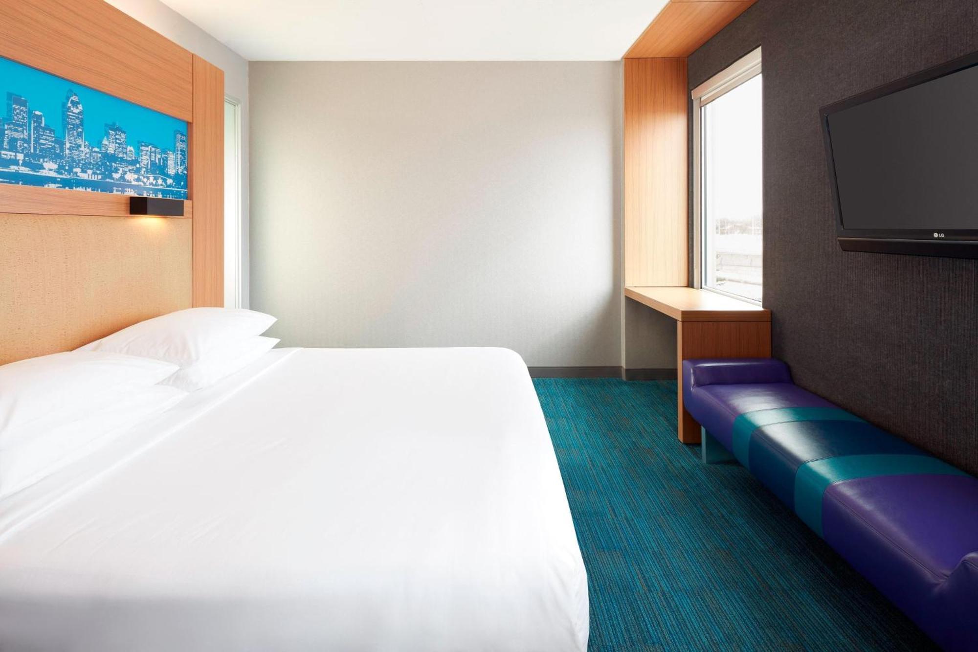 Hotel Aloft Montreal Airport Dorval Esterno foto