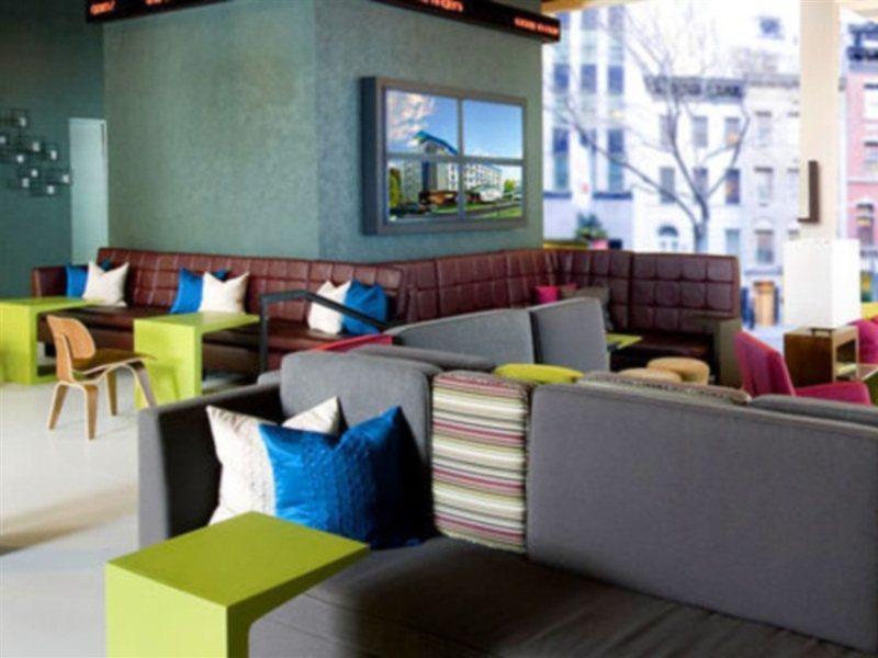 Hotel Aloft Montreal Airport Dorval Esterno foto